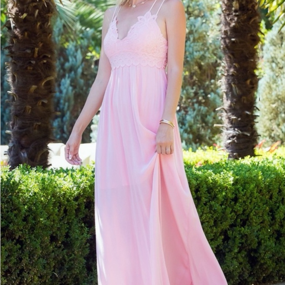 Chic Pink Maxi Dress with Lace Detail in Medium or size Large